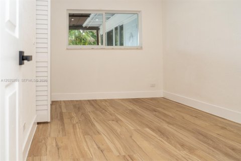 Casa en alquiler en Miami Shores, Florida, 3 dormitorios, 146.23 m2 № 2084980 - foto 29