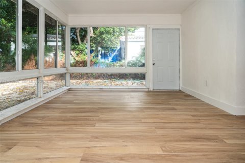 Casa en alquiler en Miami Shores, Florida, 3 dormitorios, 146.23 m2 № 2084980 - foto 16