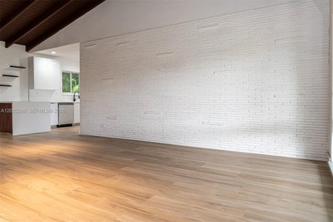 Casa en alquiler en Miami Shores, Florida, 3 dormitorios, 146.23 m2 № 2084980 - foto 11