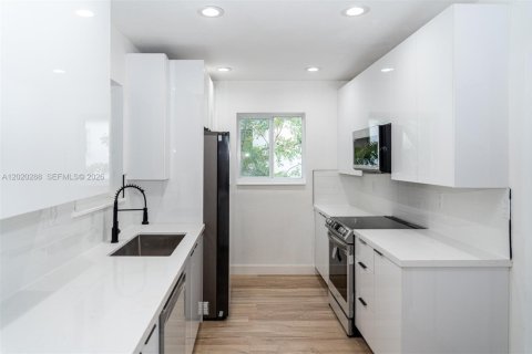 Casa en alquiler en Miami Shores, Florida, 3 dormitorios, 146.23 m2 № 2084980 - foto 18