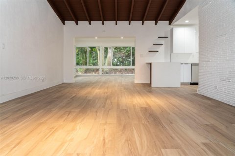 Casa en alquiler en Miami Shores, Florida, 3 dormitorios, 146.23 m2 № 2084980 - foto 10