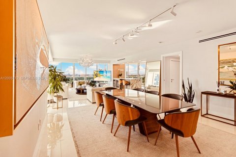 Купить кондоминиум в Майами, Флорида 2 спальни, 157.93м2, № 2145677 - фото 11