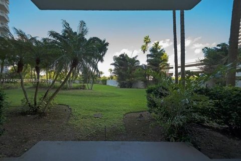 Copropriété à vendre à Aventura, Floride: 2 chambres, 98.66 m2 № 2022228 - photo 15