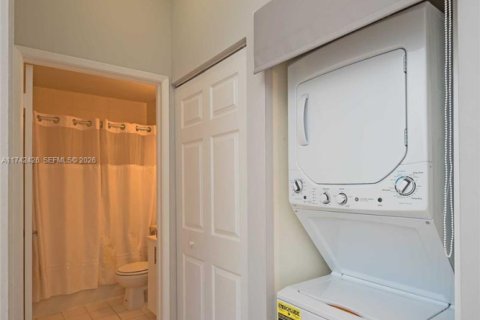 Copropriété à vendre à Aventura, Floride: 2 chambres, 98.66 m2 № 2022228 - photo 18