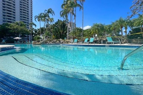 Copropriété à vendre à Aventura, Floride: 2 chambres, 98.66 m2 № 2022228 - photo 28