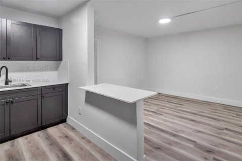 Appartement à louer à South Miami, Floride: 1 chambre, 51.1 m2 № 1776270 - photo 10