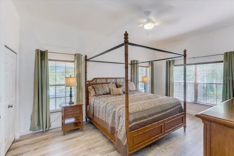 Copropriété à vendre à Bradenton, Floride: 5 chambres, 395.76 m2 № 2290975 - photo 16