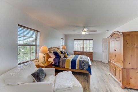 Copropriété à vendre à Bradenton, Floride: 5 chambres, 395.76 m2 № 2290975 - photo 18