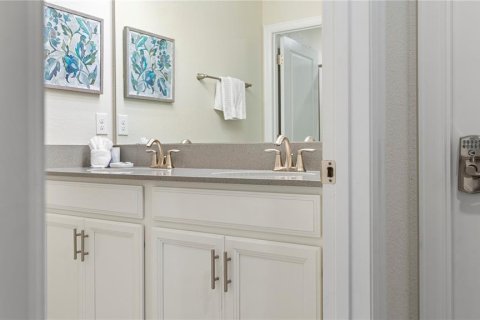 Touwnhouse à vendre à Kissimmee, Floride: 4 chambres, 177.81 m2 № 2322459 - photo 23