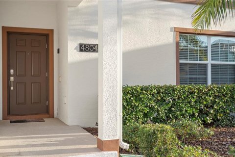 Touwnhouse à vendre à Kissimmee, Floride: 4 chambres, 177.81 m2 № 2322459 - photo 2