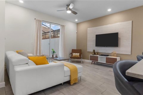 Touwnhouse à vendre à Kissimmee, Floride: 4 chambres, 177.81 m2 № 2322459 - photo 5