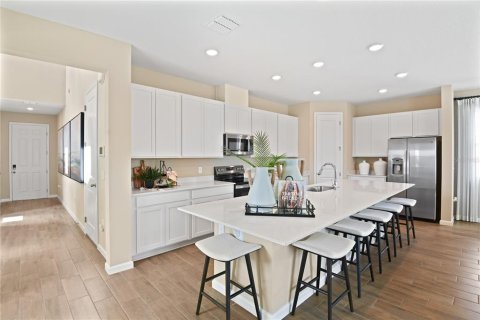 House in Palmetto, Florida 3 bedrooms, 223.89 sq.m. № 2093459 - photo 4