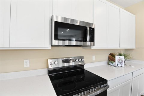 House in Palmetto, Florida 3 bedrooms, 223.89 sq.m. № 2093459 - photo 5