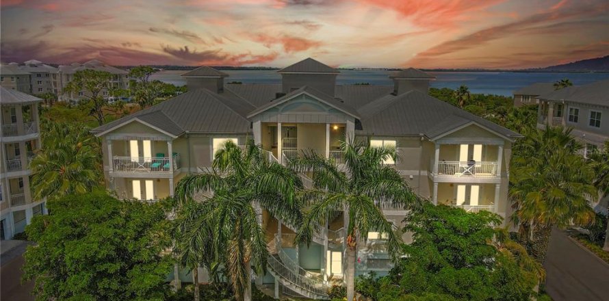 Condominio en Bradenton, Florida, 2 dormitorios  № 985400