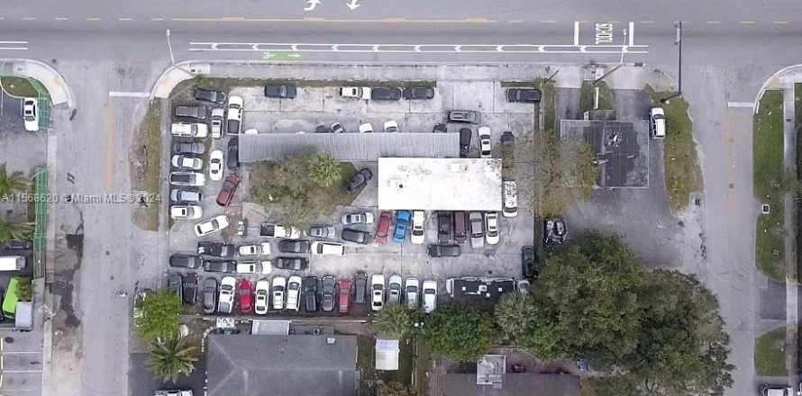 Propiedad comercial en Fort Lauderdale, Florida № 1117870