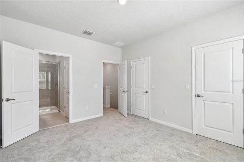 Townhouse in Daytona Beach, Florida 2 bedrooms, 125.98 sq.m. № 2127068 - photo 16