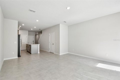 Townhouse in Daytona Beach, Florida 2 bedrooms, 125.98 sq.m. № 2127068 - photo 12
