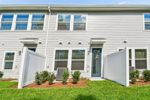 Townhouse in Daytona Beach, Florida 2 bedrooms, 125.98 sq.m. № 2127068 - photo 25