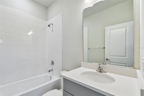 Townhouse in Daytona Beach, Florida 2 bedrooms, 125.98 sq.m. № 2127068 - photo 21