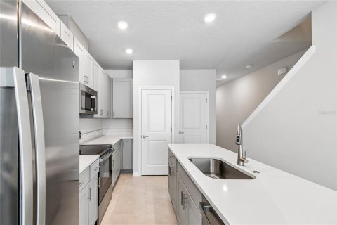 Townhouse in Daytona Beach, Florida 2 bedrooms, 125.98 sq.m. № 2127068 - photo 7