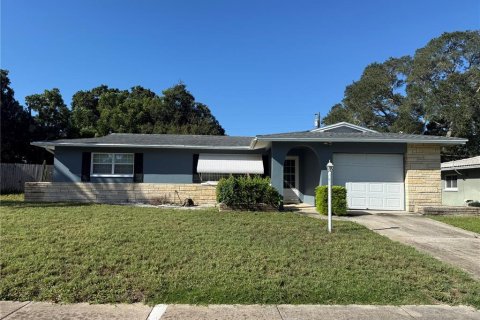 Casa en Largo, Florida 2 dormitorios, 94.67 m2 № 2385575