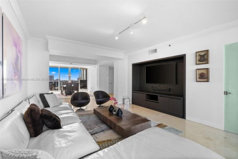 Condo in Sunny Isles Beach, Florida, 3 bedrooms  № 1892881 - photo 3