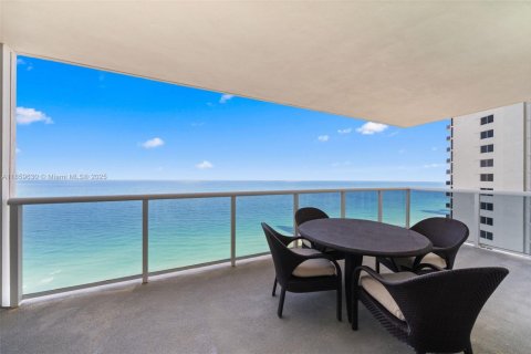 Condo in Sunny Isles Beach, Florida, 3 bedrooms  № 1892881 - photo 7