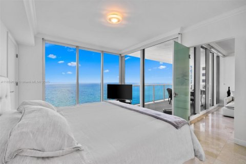 Condo in Sunny Isles Beach, Florida, 3 bedrooms  № 1892881 - photo 20