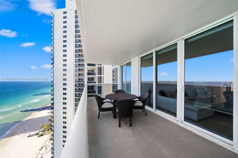 Condo in Sunny Isles Beach, Florida, 3 bedrooms  № 1892881 - photo 5