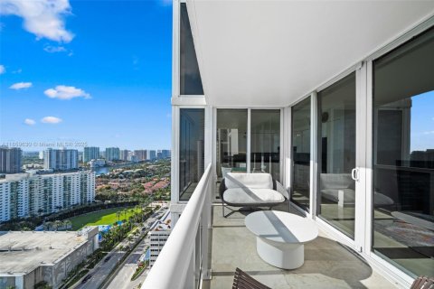 Condo in Sunny Isles Beach, Florida, 3 bedrooms  № 1892881 - photo 17