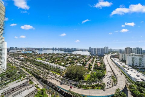 Condo in Sunny Isles Beach, Florida, 3 bedrooms  № 1892881 - photo 19
