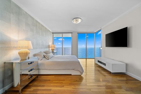 Condo in Sunny Isles Beach, Florida, 3 bedrooms  № 1892881 - photo 24