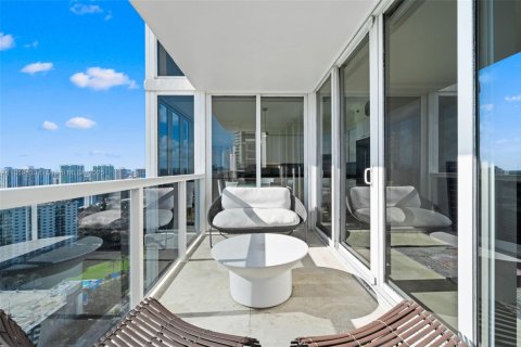 Condo in Sunny Isles Beach, Florida, 3 bedrooms  № 1892881 - photo 18