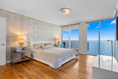 Condo in Sunny Isles Beach, Florida, 3 bedrooms  № 1892881 - photo 25
