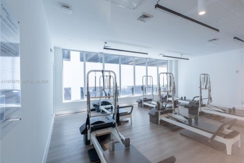 Condo in Doral, Florida, 2 bedrooms  № 2044683 - photo 25