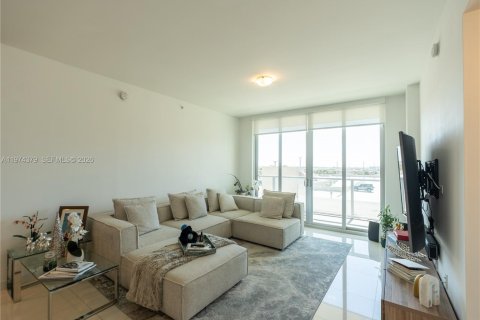 Condo in Doral, Florida, 2 bedrooms  № 2044683 - photo 3