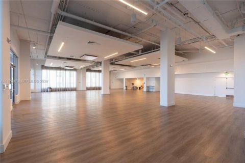 Condo in Doral, Florida, 2 bedrooms  № 2044683 - photo 20