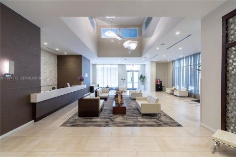 Condo in Doral, Florida, 2 bedrooms  № 2044683 - photo 9