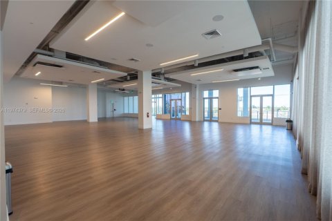 Condo in Doral, Florida, 2 bedrooms  № 2044683 - photo 19