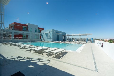 Condo in Doral, Florida, 2 bedrooms  № 2044683 - photo 10