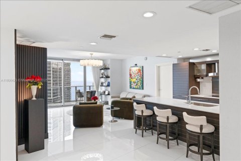 Copropriété à vendre à Miami, Floride: 2 chambres, 139.35 m2 № 2169743 - photo 7