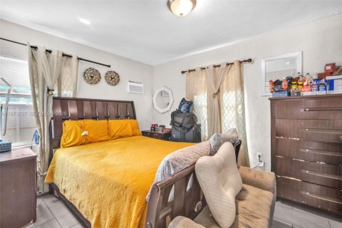 Casa en venta en Miami Gardens, Florida, 2 dormitorios, 66.89 m2 № 2047481 - foto 14