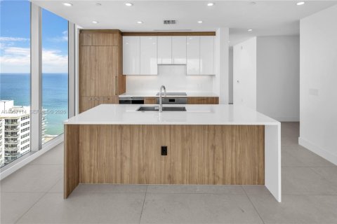 Condo in Fort Lauderdale, Florida, 2 bedrooms  № 2020966 - photo 6