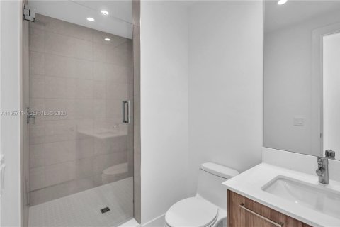 Condo in Fort Lauderdale, Florida, 2 bedrooms  № 2020966 - photo 14