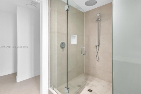 Condo in Fort Lauderdale, Florida, 2 bedrooms  № 2020966 - photo 11