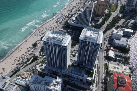 Condo in Fort Lauderdale, Florida, 2 bedrooms  № 2020966 - photo 21