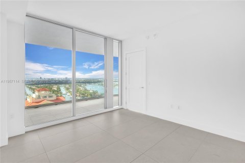 Condo in Fort Lauderdale, Florida, 2 bedrooms  № 2020966 - photo 9