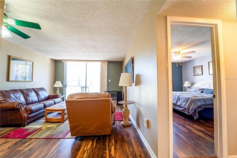 Condo in Venice, Florida, 1 bedroom  № 1722697 - photo 15