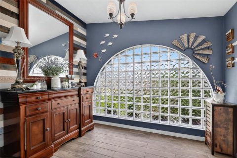 Villa ou maison à vendre à Hollywood, Floride: 4 chambres, 182.92 m2 № 1895942 - photo 7