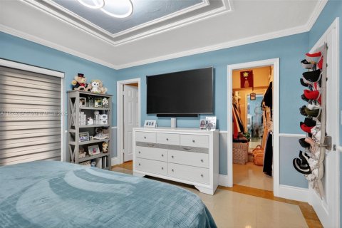 Villa ou maison à vendre à Hollywood, Floride: 4 chambres, 182.92 m2 № 1895942 - photo 22